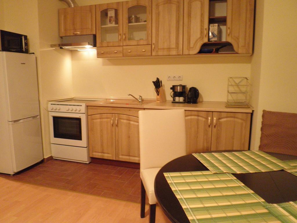 Private Apartments In Privilige Fort Beach 엘레니테 외부 사진